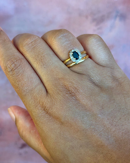 Anillo margarita de zafiro de 0.50 quilates y diamantes "Vera"