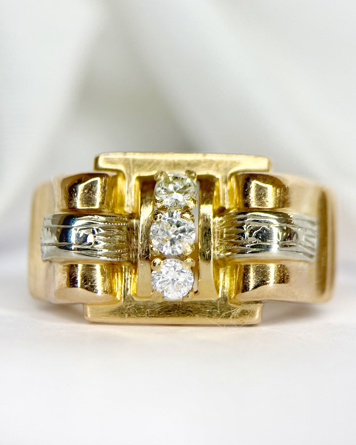 “Angelina” Tank ring with 0.28 carat diamonds, 4.29g
