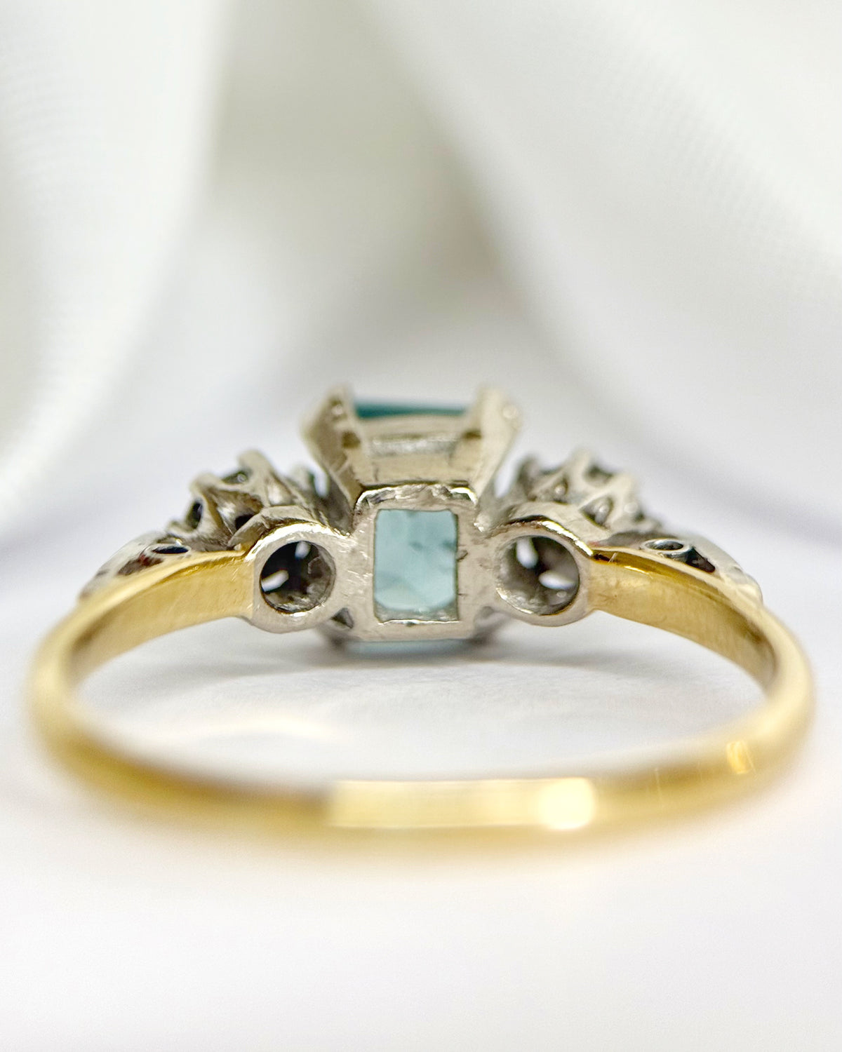 Anillo trilogía de turmalina de 1.02 quilates y diamantes «Laure»