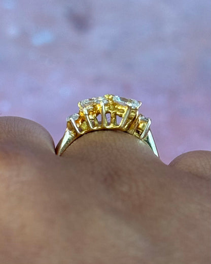Anillo Toi &amp; Moi de diamantes de 0.90 quilates "Alice"