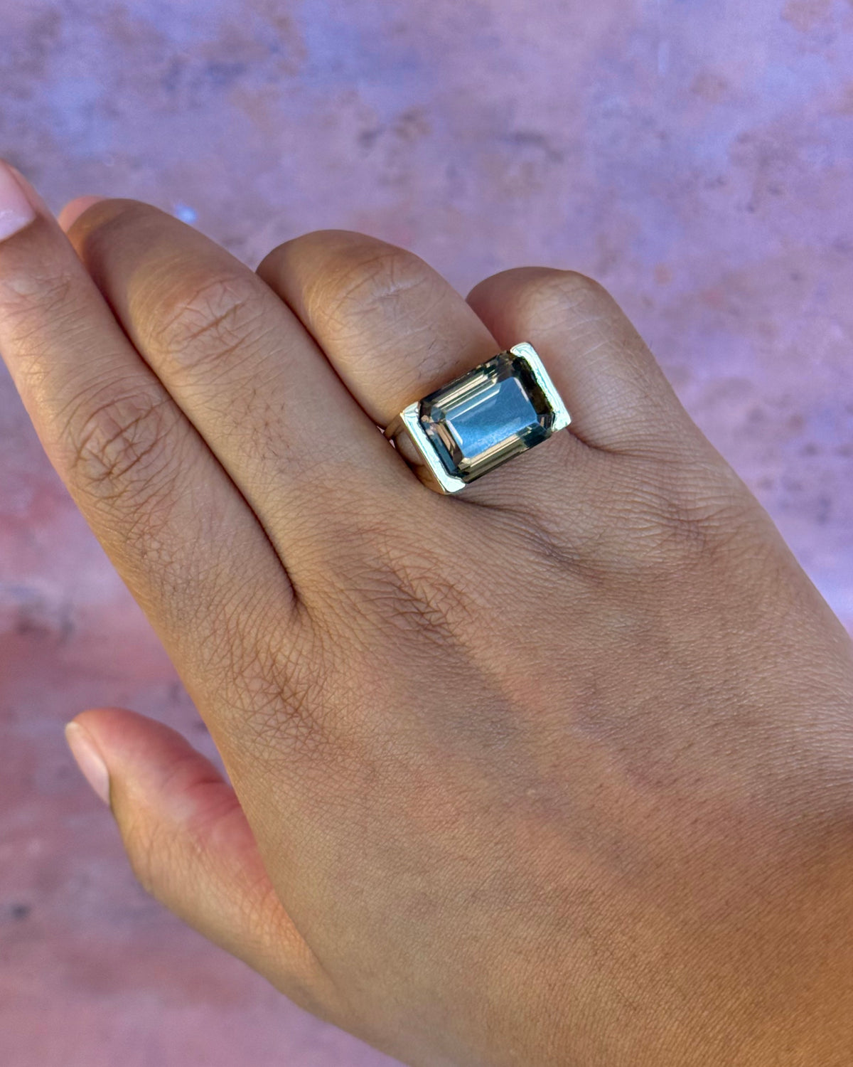 Anillo de cóctel de cuarzo ahumado de 12.25 quilates y 7.88 g "Lisette"
