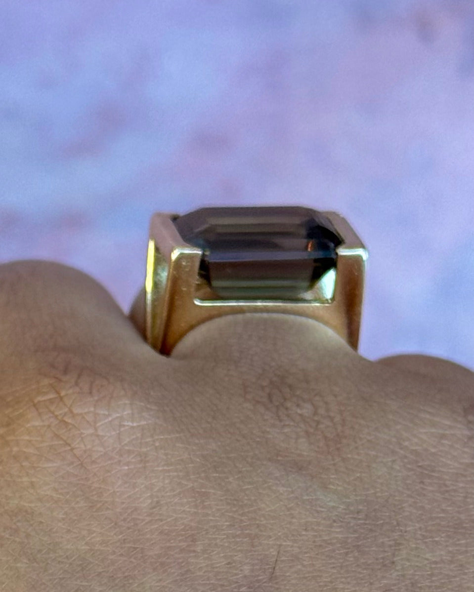 Anillo de cóctel de cuarzo ahumado de 12.25 quilates y 7.88 g "Lisette"