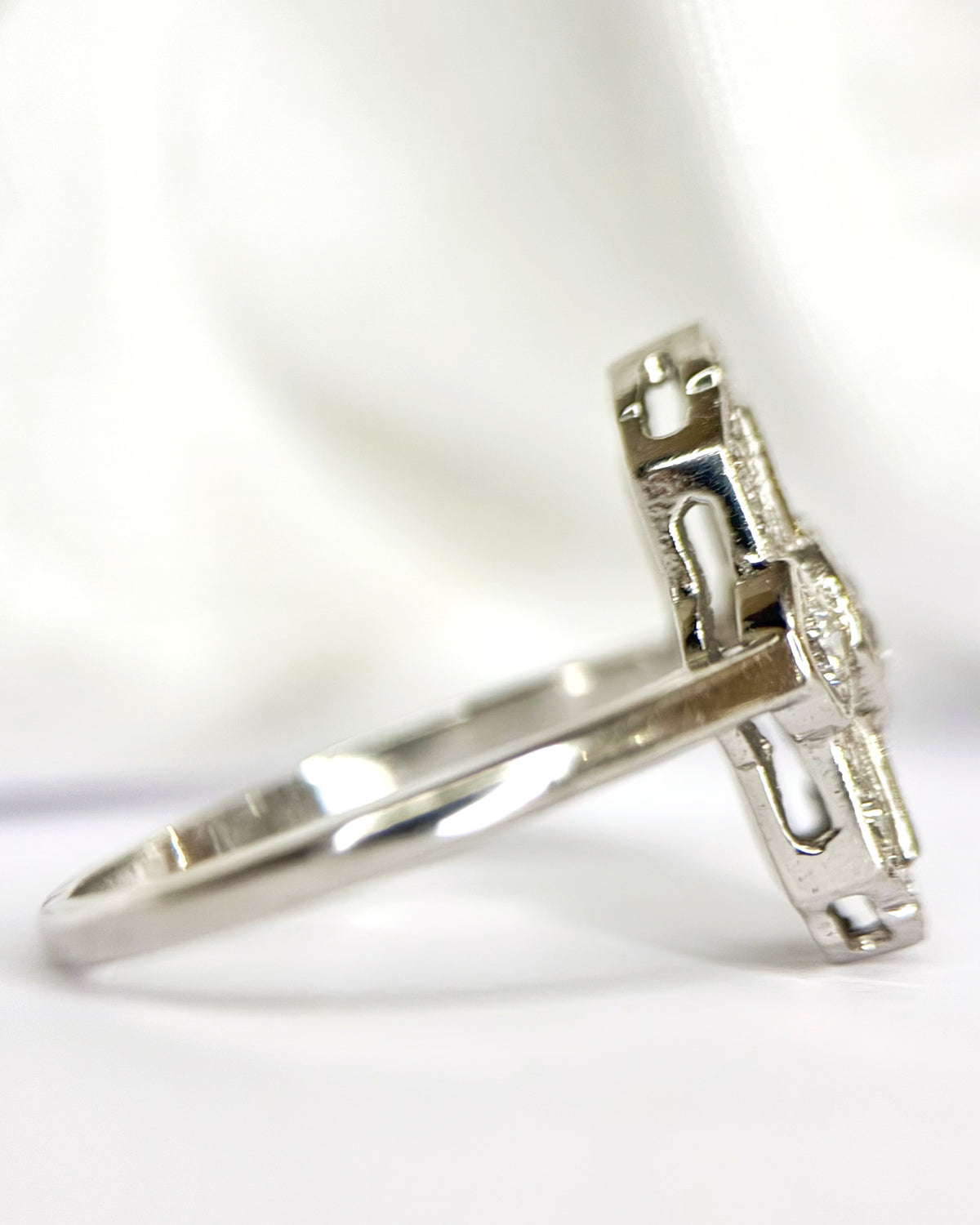 Anillo Art Déco con diamantes de 0.92 quilates «Sienna»