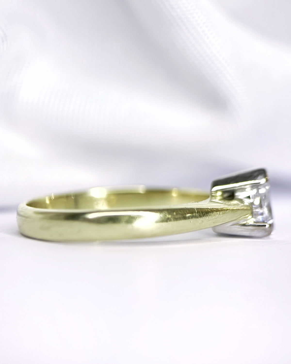 0.25-carat Diamond Solitaire Ring "Priscillia"