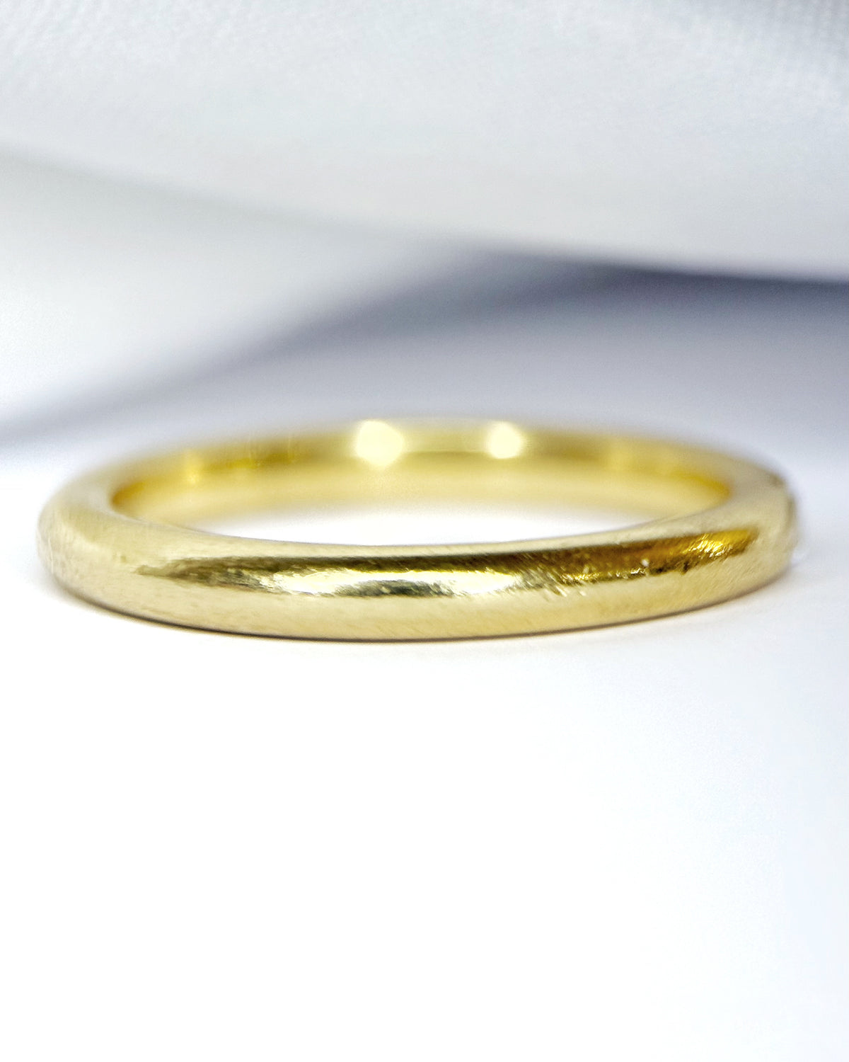 “Léa” Diamond Solitaire Band Ring in Gold 4g