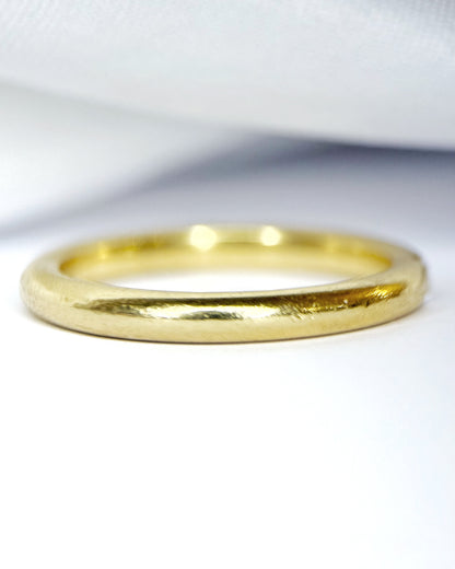 “Léa” Diamond Solitaire Band Ring in Gold 4g