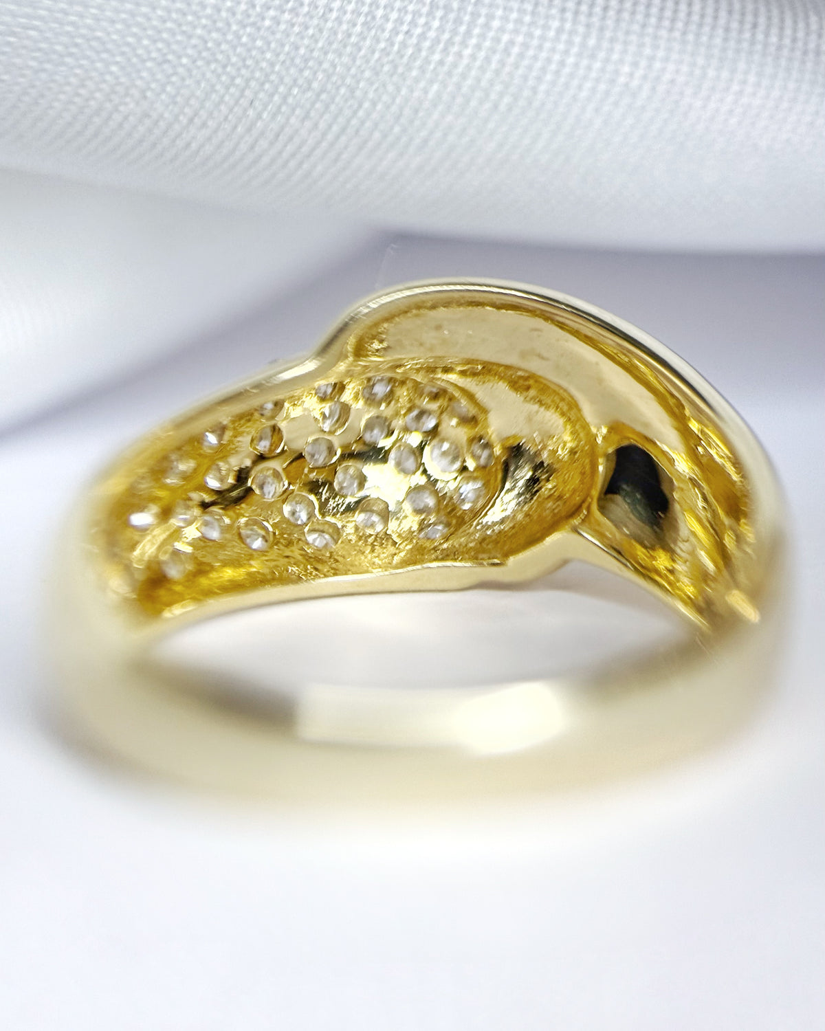 Yellow Gold &amp; Diamond Bangle Ring 0.86 carat 5g "Shelby"