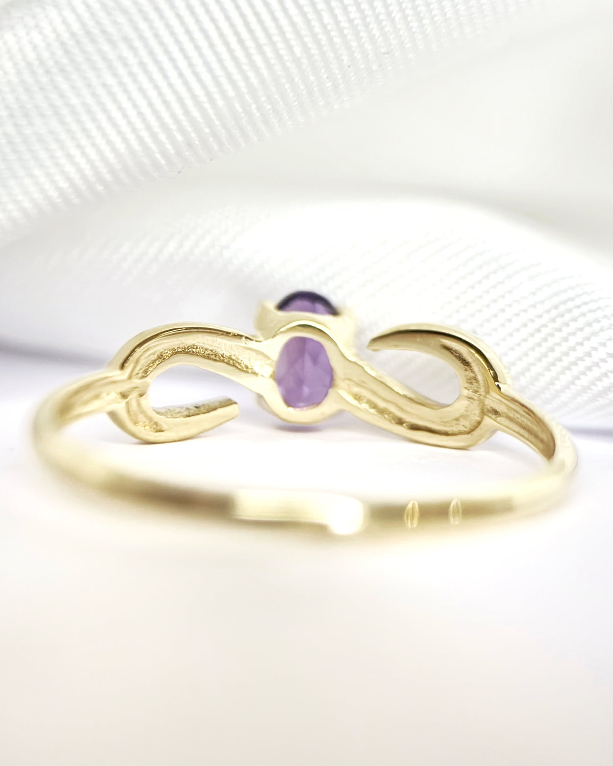 “Sabrina” Amethyst Solitaire Ring