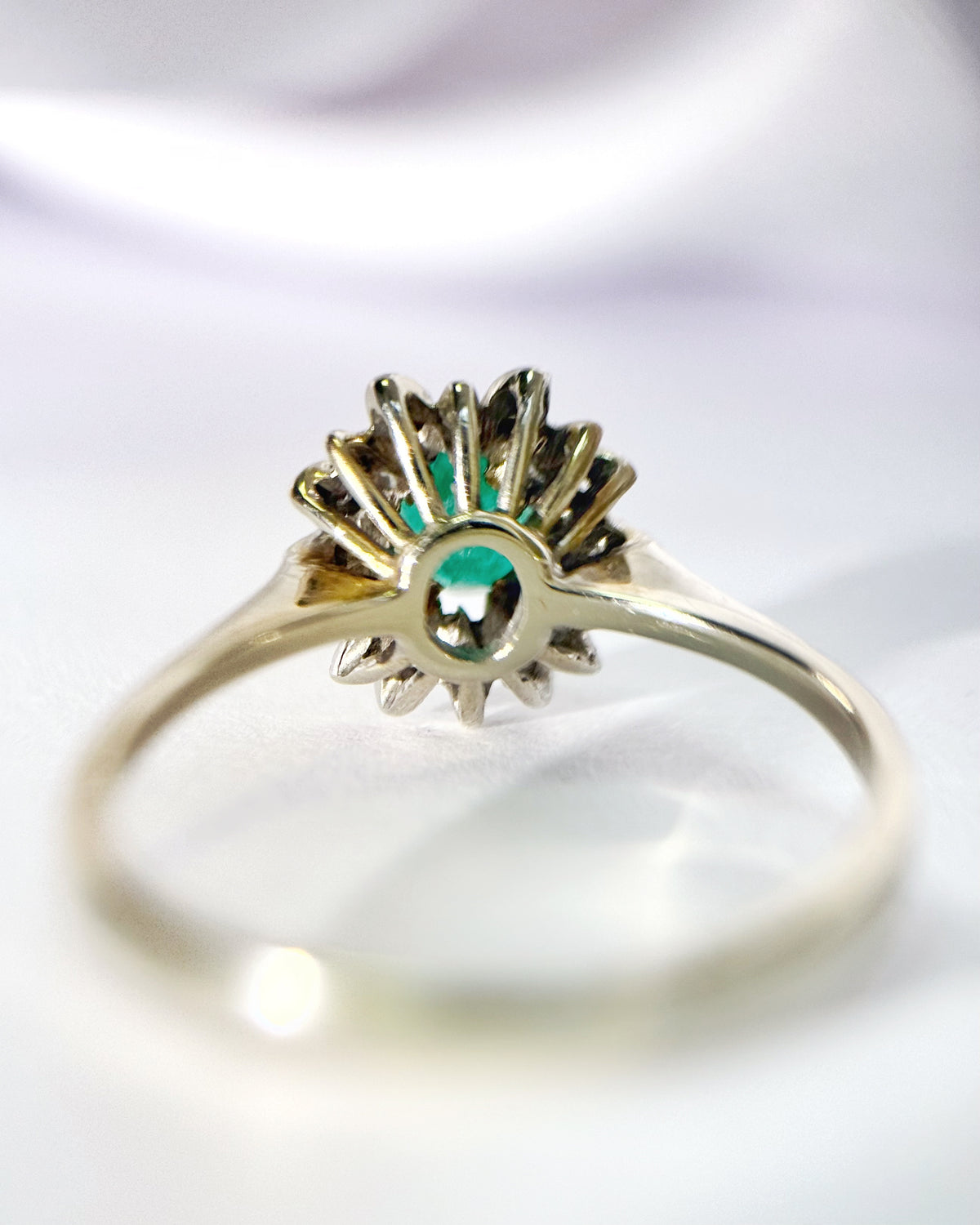 Bague Marguerite Émeraude &amp; Diamants "Dalia"