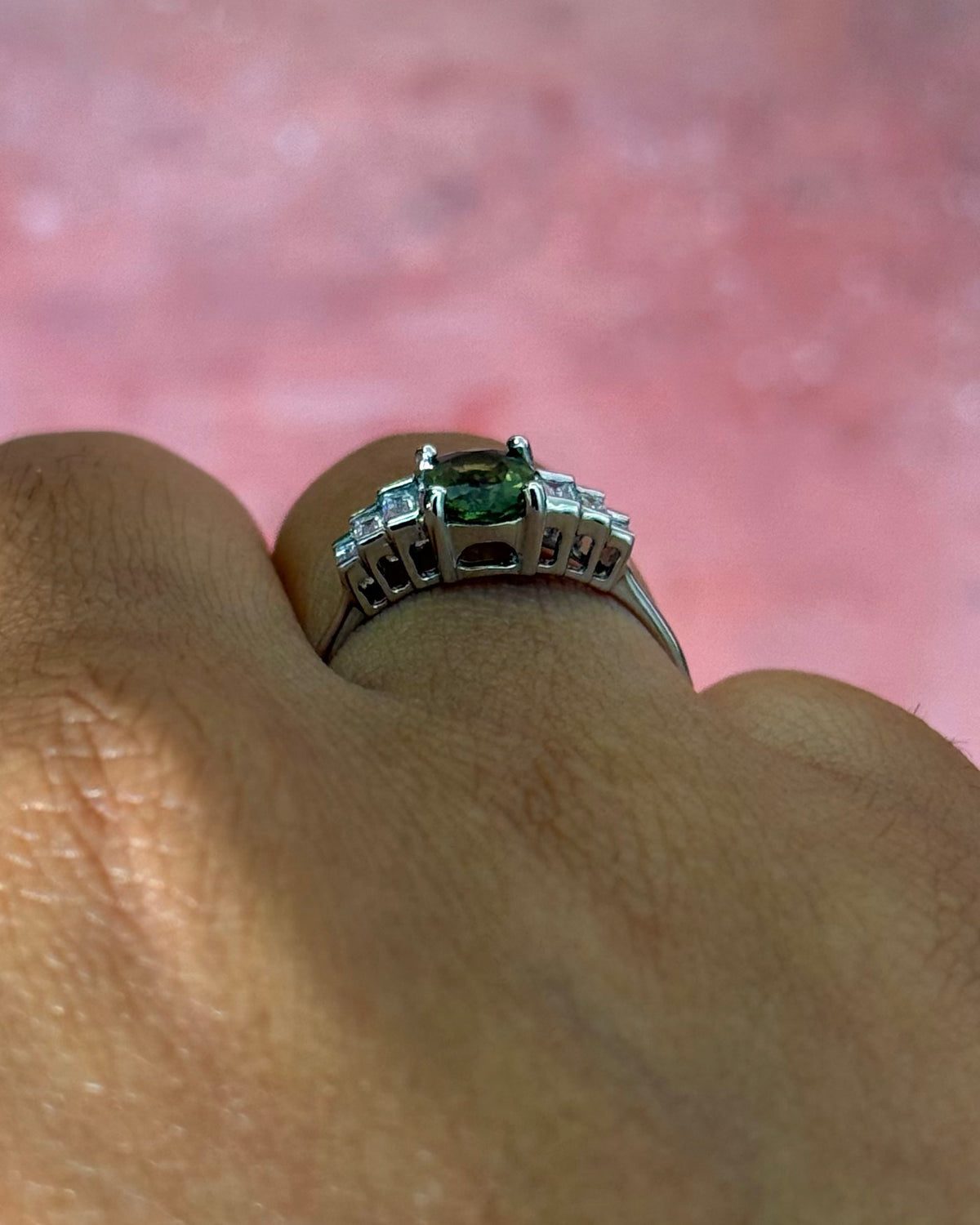 Bague Trilogie Saphir Vert 1.02 carat &amp; Diamants "Fabia"