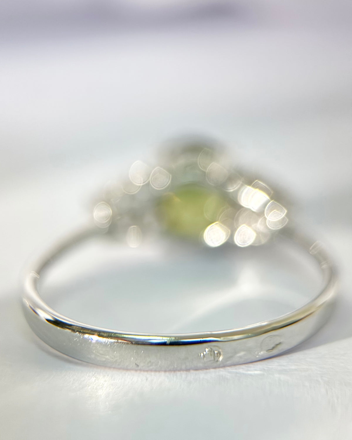 Bague Trilogie Saphir Vert 1.02 carat &amp; Diamants "Fabia"