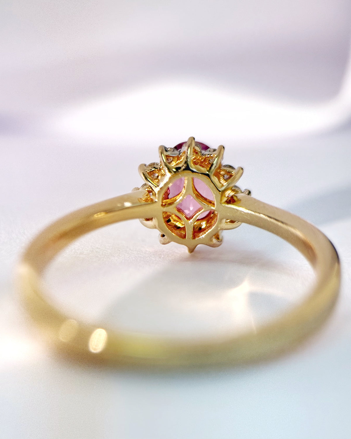 Bague Marguerite Saphir Rose 1 carat &amp; Diamants "Iliana"