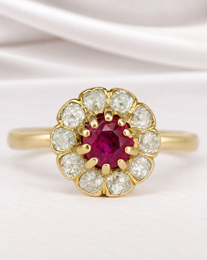 0.50-carat Ruby Daisy Ring &amp; 0.40-carat Diamonds "Marjolaine"