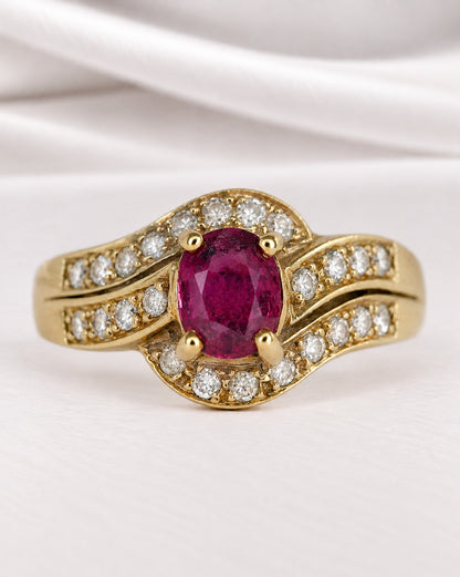 Anillo Tourbillon de rubí de 0.50 quilates, diamantes de 0.36 quilates y oro de 18 quilates 4.26g «Olga»
