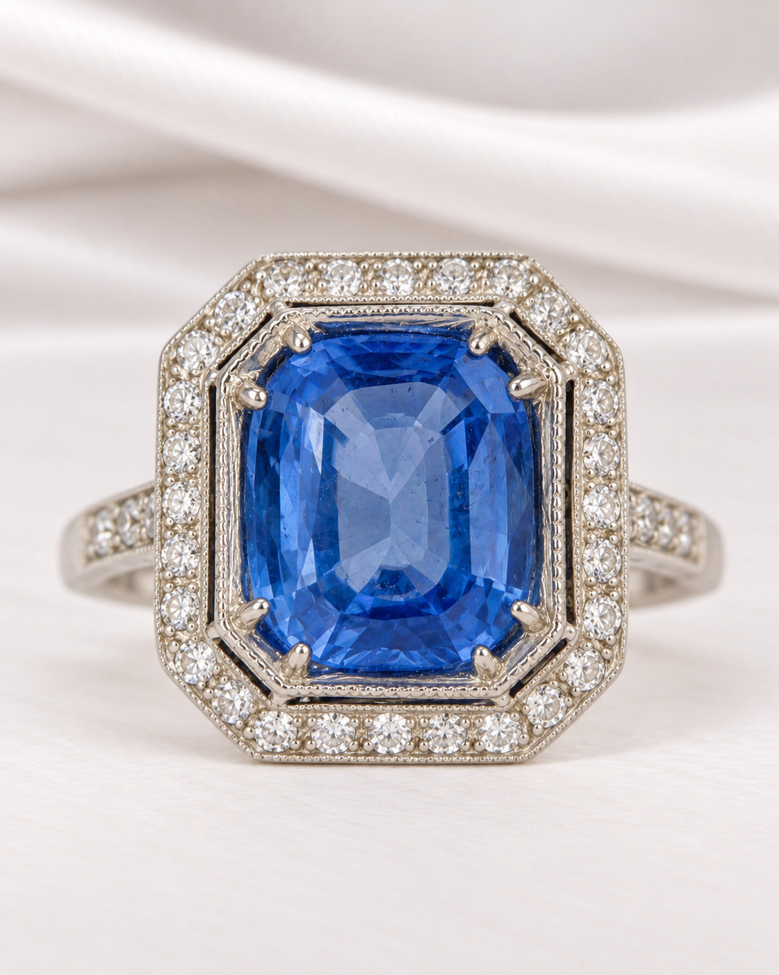 Bague Style Art-Déco Saphir Ceylan 3.07 carats &amp; Diamants 0.35 carat "Sofia"
