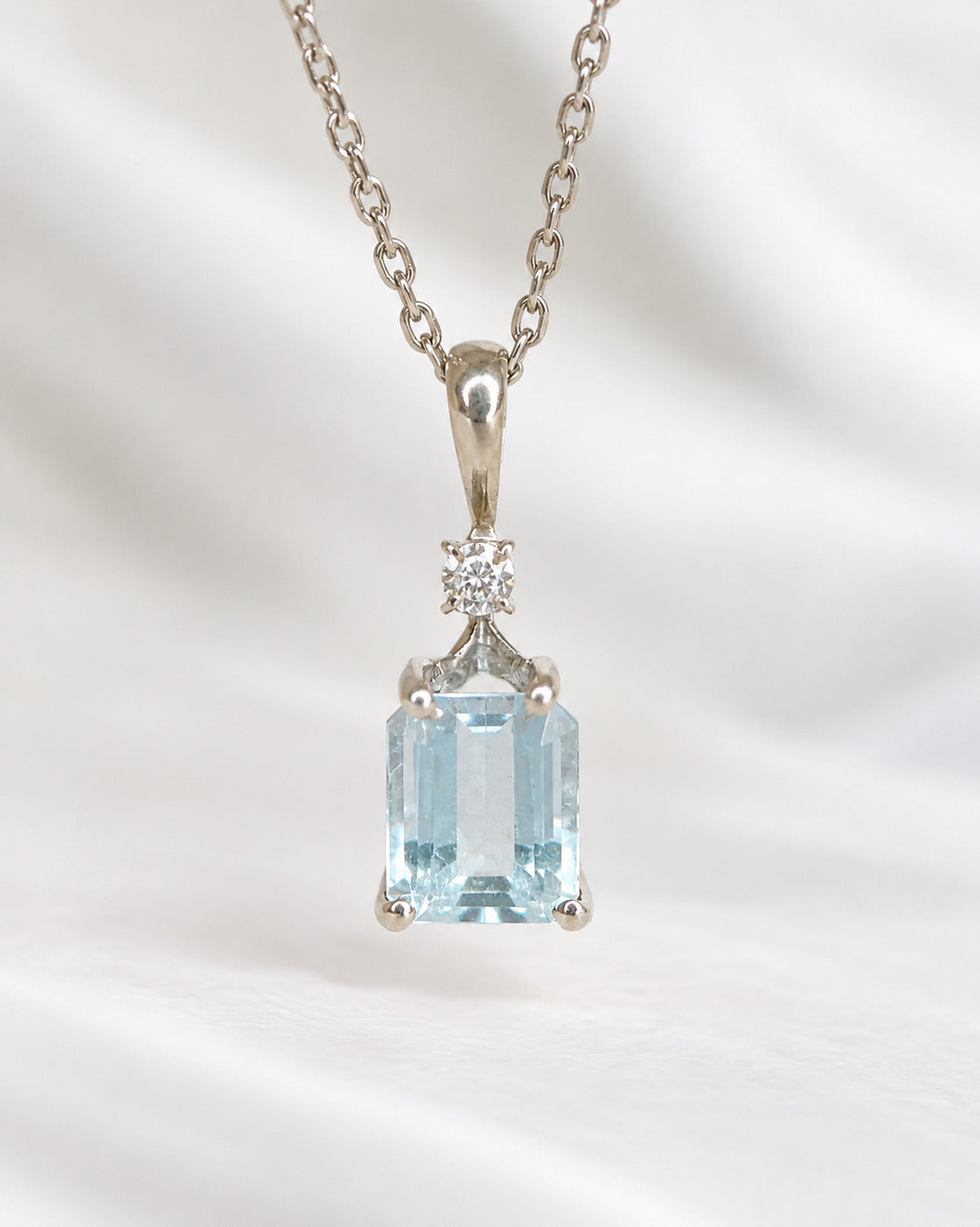 Colgante de aguamarina de 1.55 quilates y diamante «Zelda»
