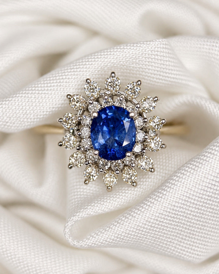 Anillo margarita de zafiro de 0.95 quilates y diamantes de 0.42 quilates «Florence»