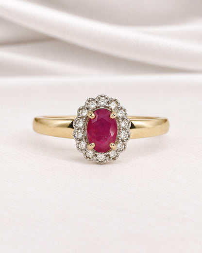 Anillo Margarita de rubí de 0.51 quilates y diamantes "Patricia"