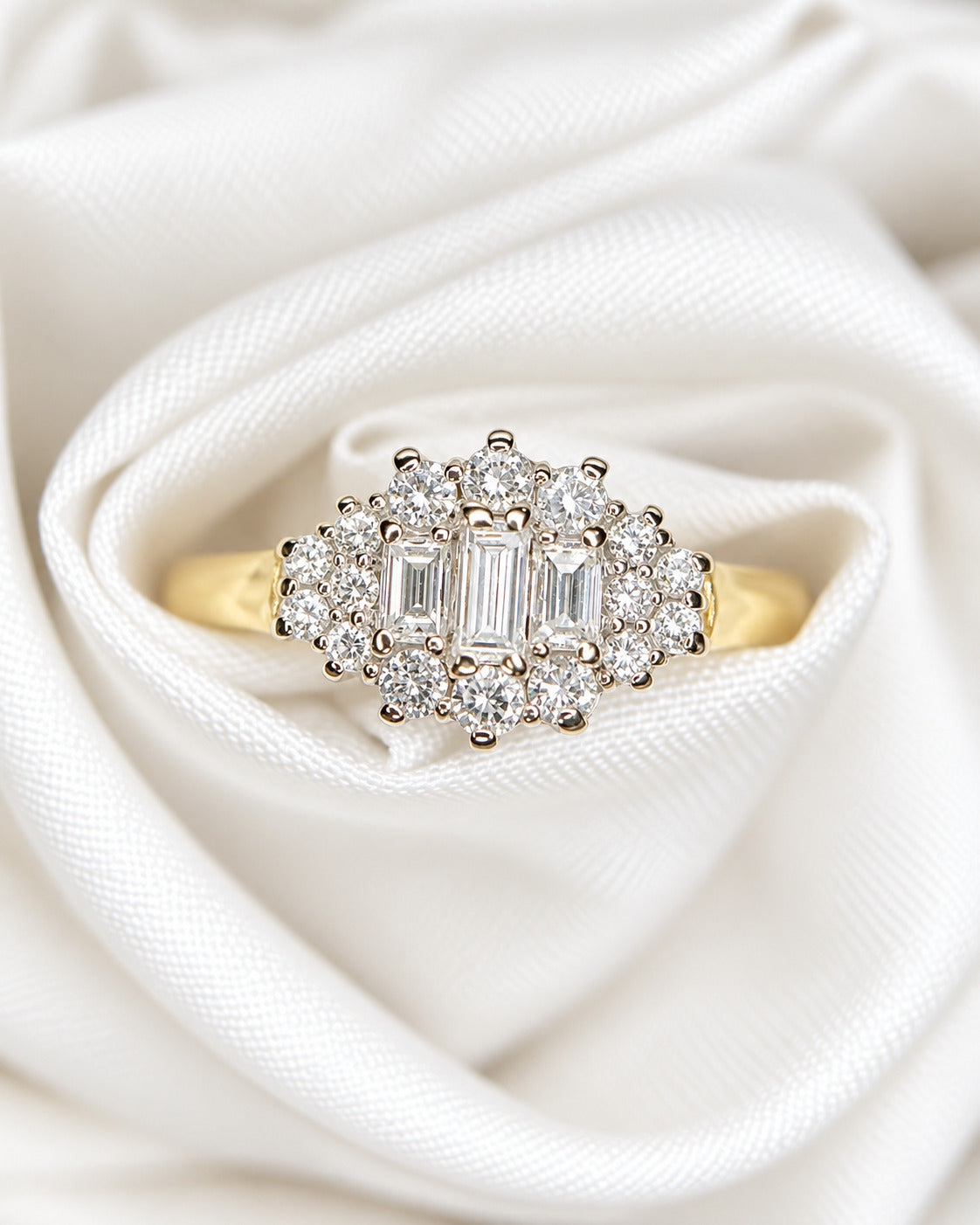Bague Trilogie Marguerite Diamants 0.66 carat 4.43g "Geraldine"