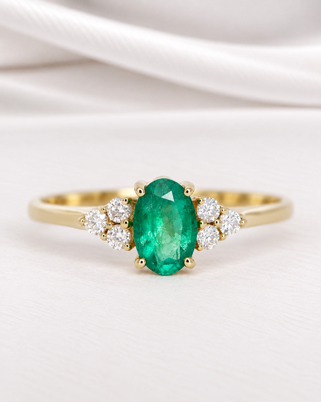 Bague Trilogie Émeraude 0.55 carat &amp; Diamants "Nadine"