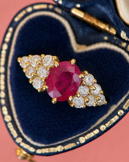 Anillo trilogía de rubíes de 1.65 quilates y diamantes de 0.48 quilates, 4,05 g, «Serena»