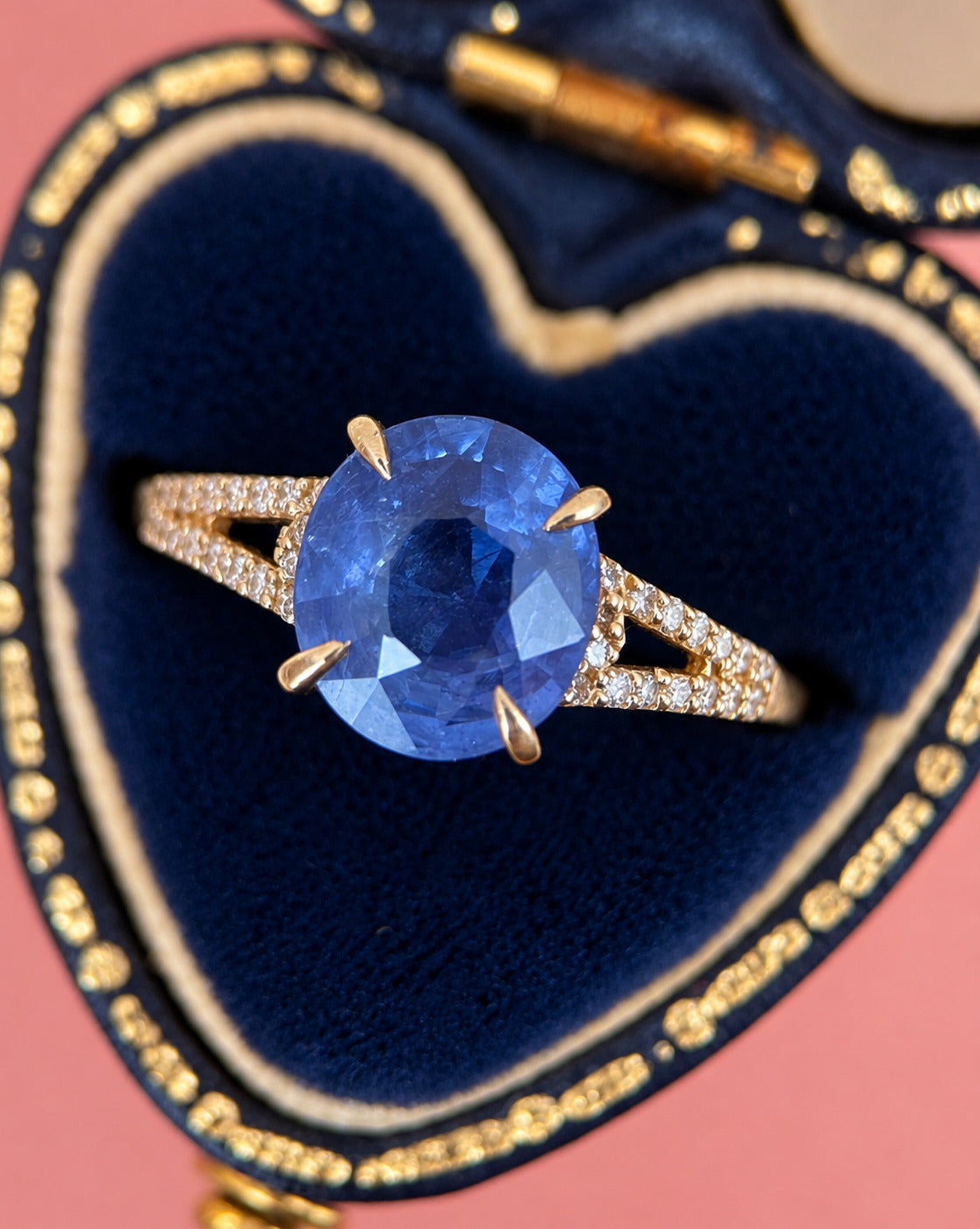 2.64-carat Sapphire &amp; Diamond Solitaire Ring "Romane"