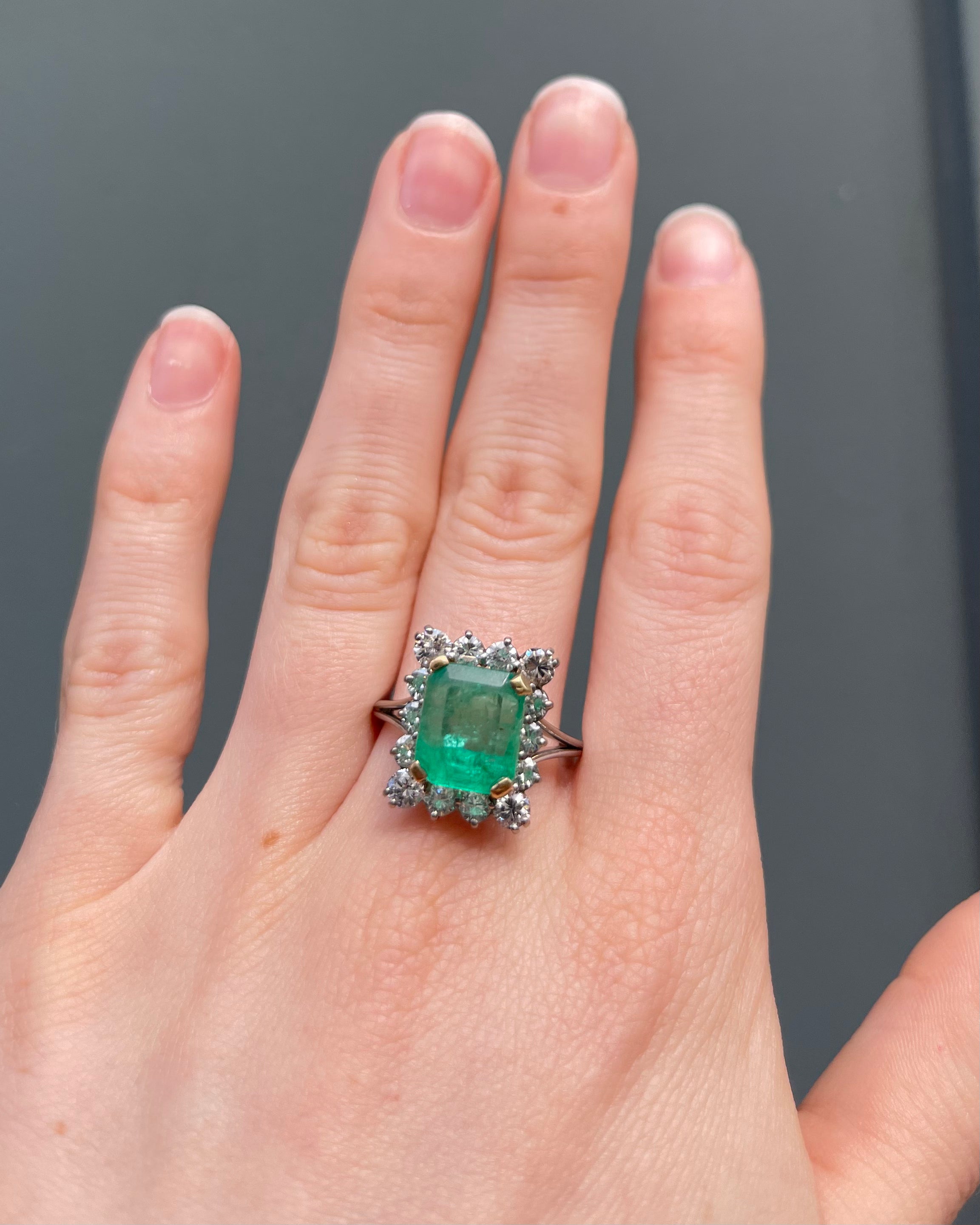 Bague Marguerite Emeraude 3.10 carats &amp; Diamants "Elisa"