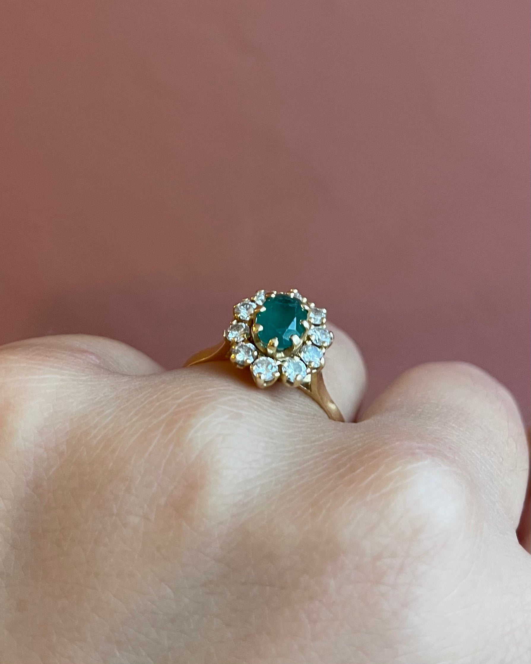 Bague Marguerite Emeraude 0.78 carat &amp; Diamants “Cécilia”