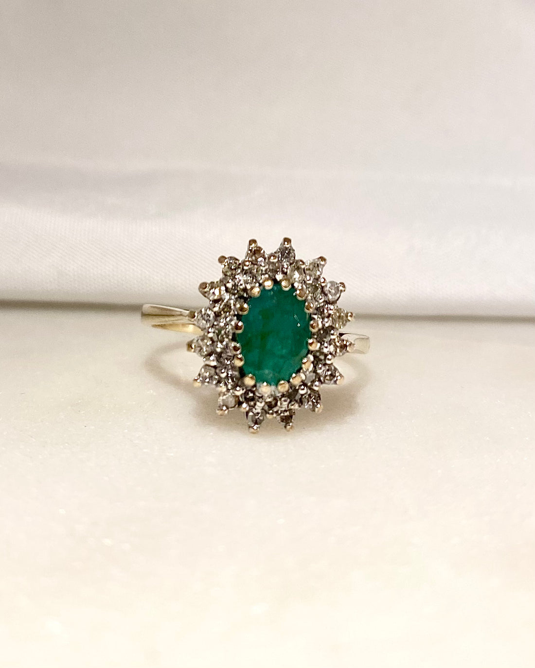 Bague Marguerite Émeraude &amp; 32 Diamants &quot;Alina&quot;