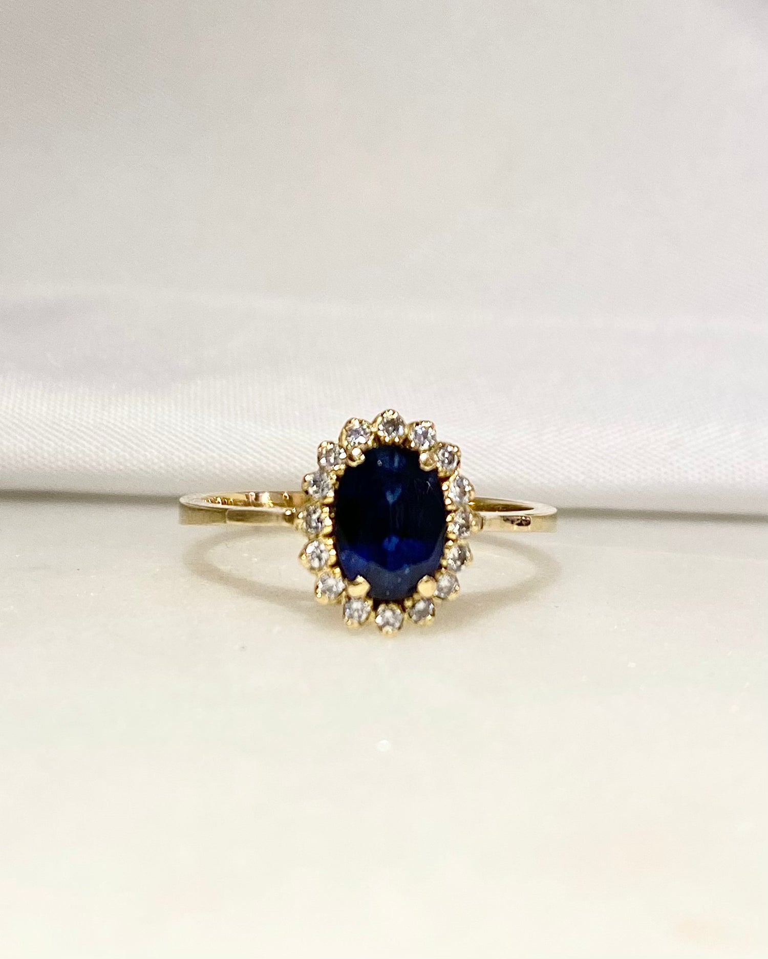 Bague Marguerite Saphir 1.30 carat &amp; Diamants &quot;Vivianne&quot;