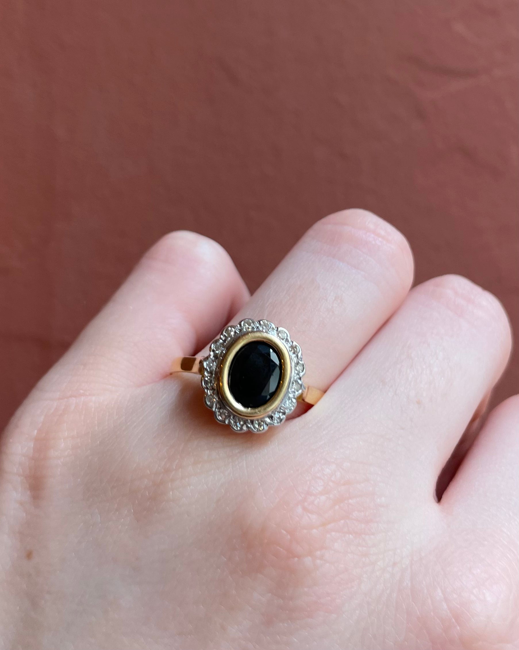 Bague Marguerite Saphir 1.65 carat &amp; Diamants “Maëlis”