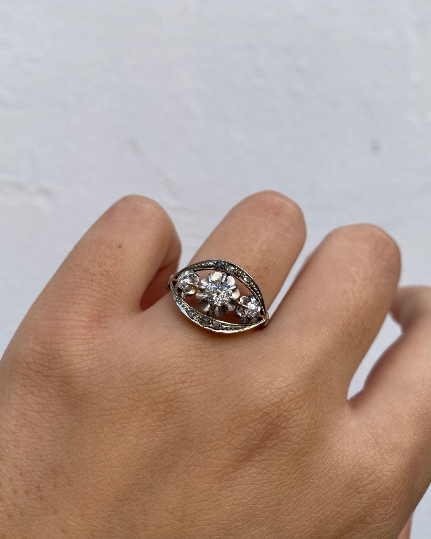 Bague Trilogie Art Déco Diamants 0.63 carats &quot;Agnès&quot;