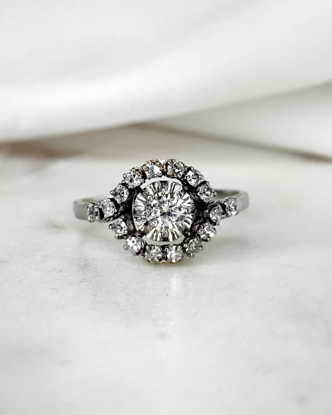 Bague Art Déco Diamants 0.85 carat &quot;Cassiopée&quot;
