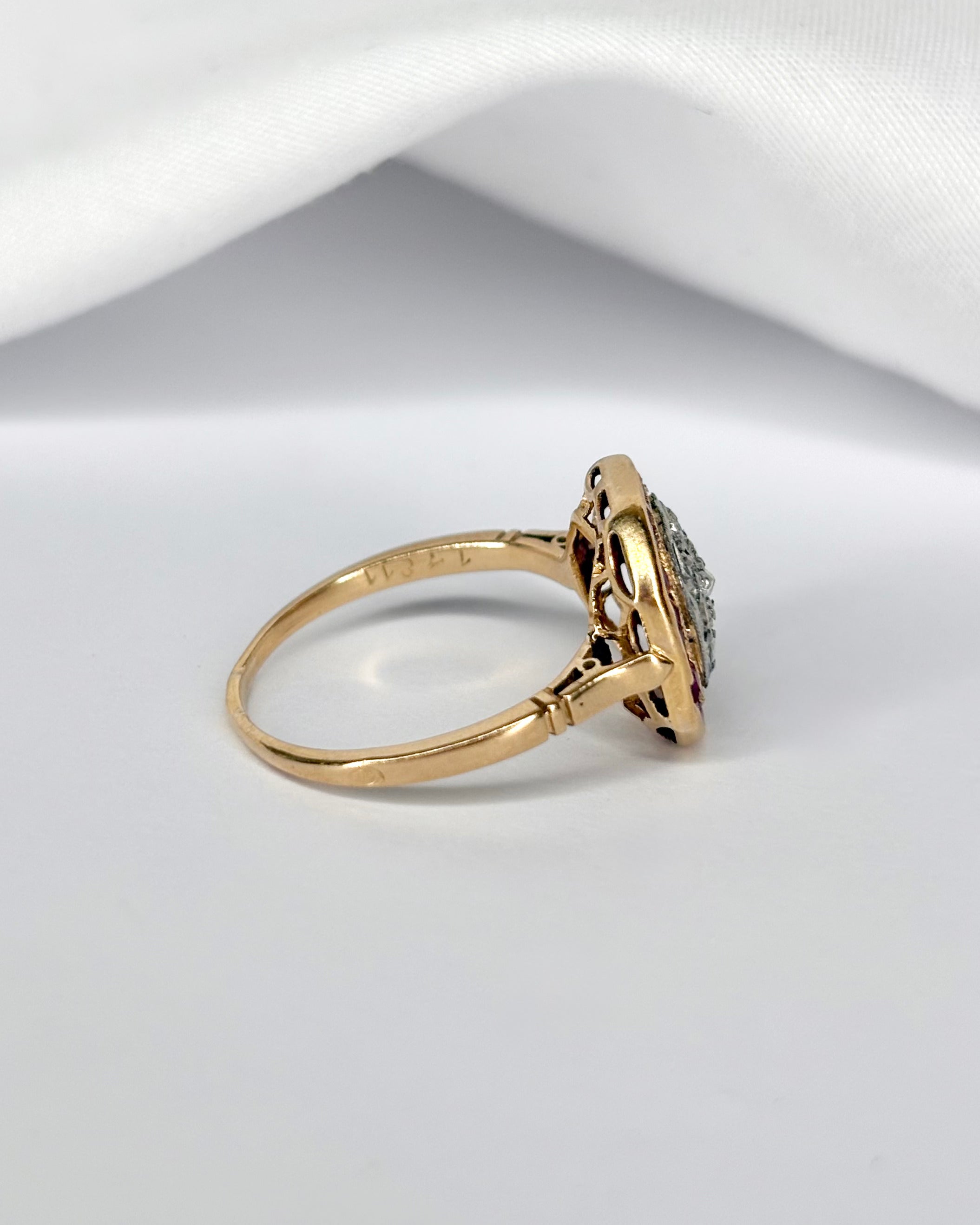 Bague Art Déco Rubis 0.40 carat &amp; Diamants "Karina"