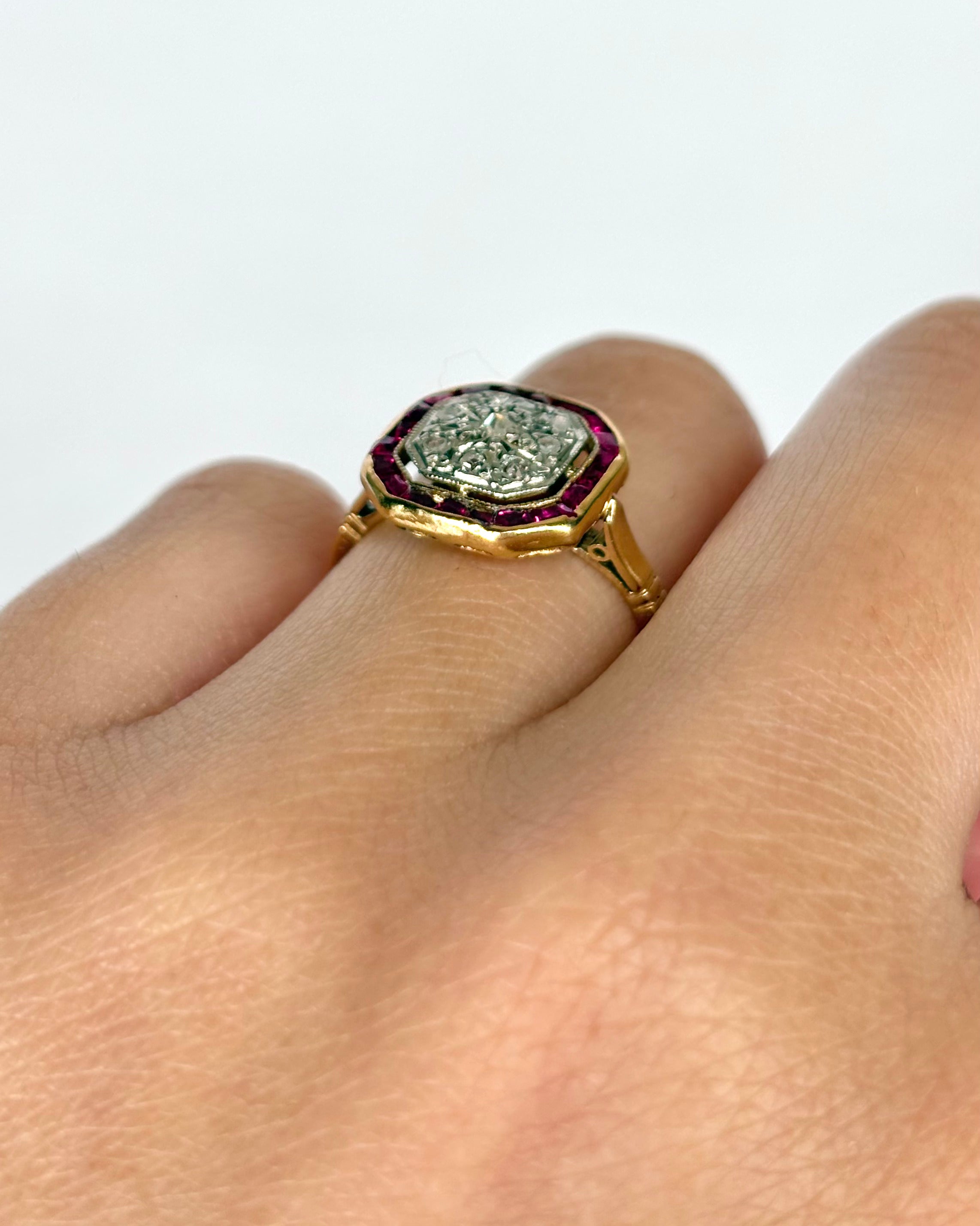 Bague Art Déco Rubis 0.40 carat &amp; Diamants "Karina"