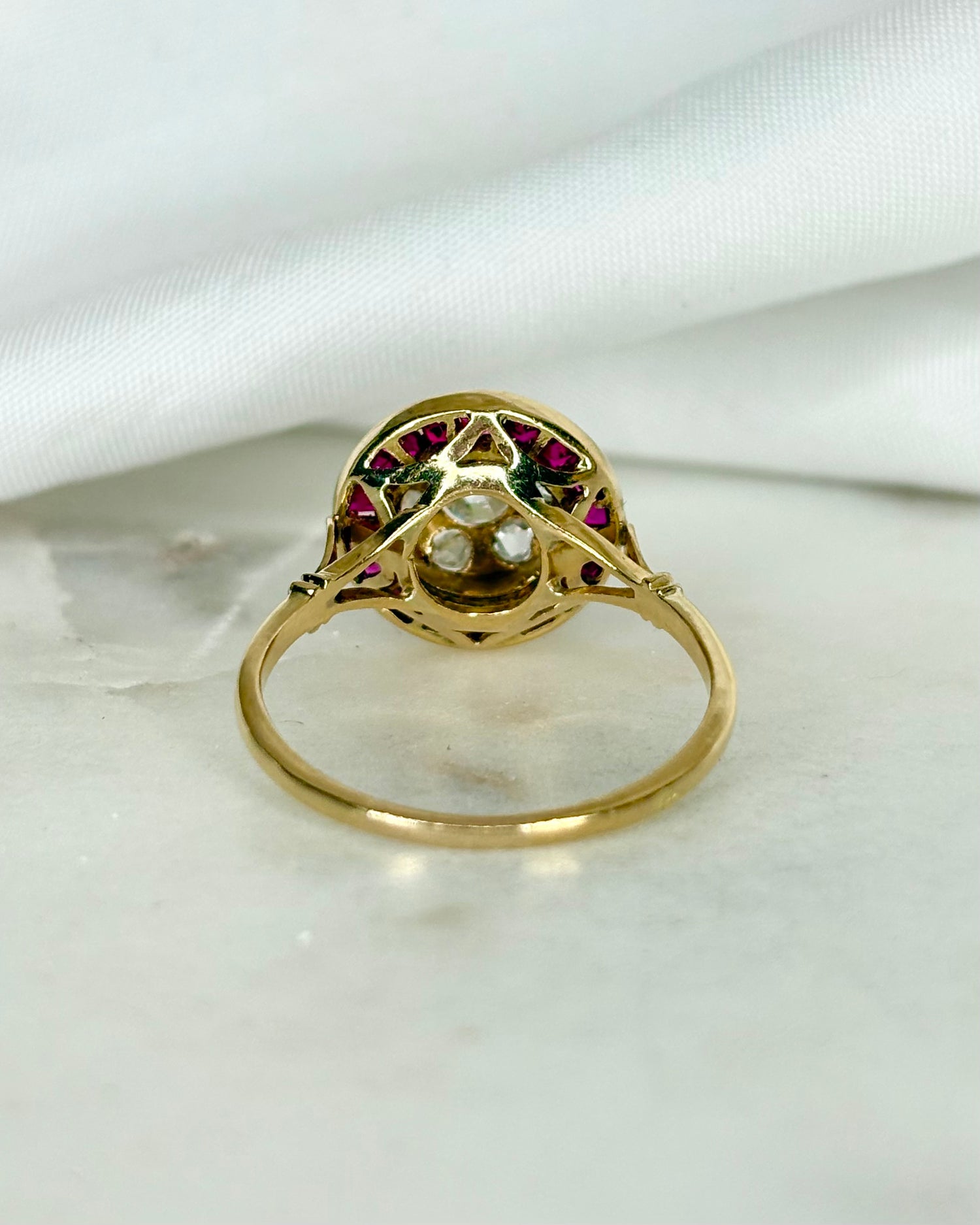 Bague Art déco Rubis 0.54 carat &amp; 7 Diamants &quot;Elena&quot;