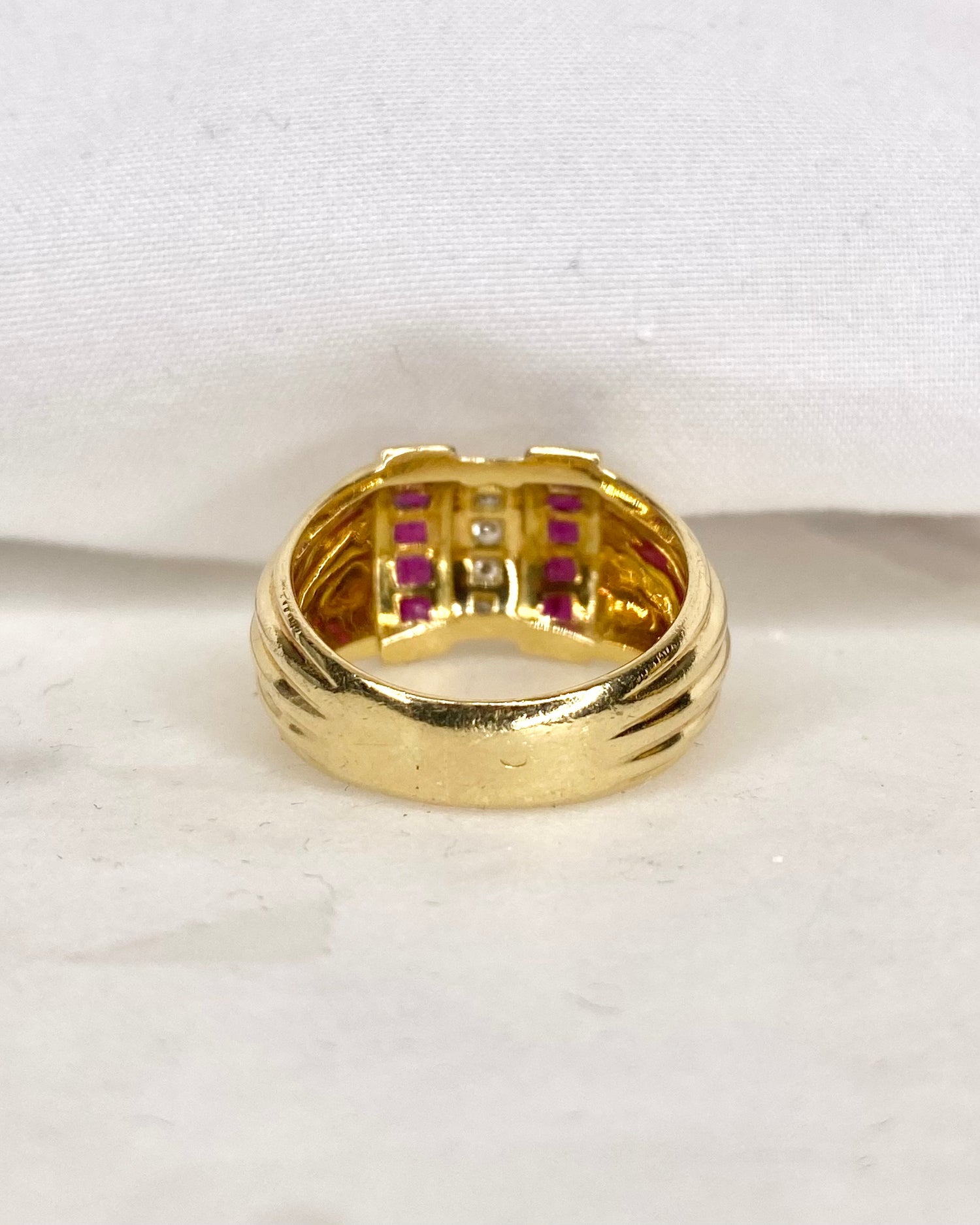 Bague Jonc Rubis, Diamants &amp; Or 7.80g &quot;Joelle&quot;