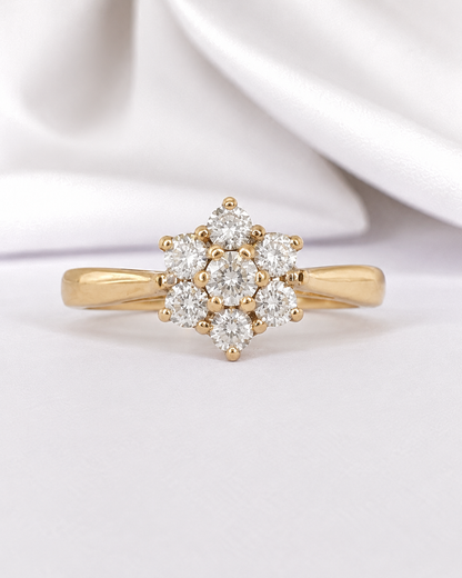 Anillo margarita de diamantes de 0.38 quilates «Sally»
