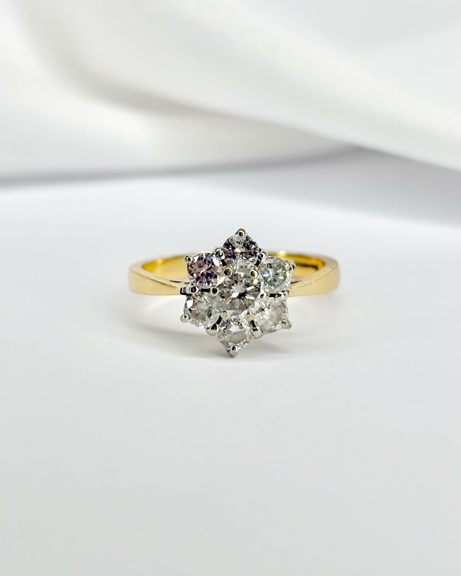 Daisy diamond ring