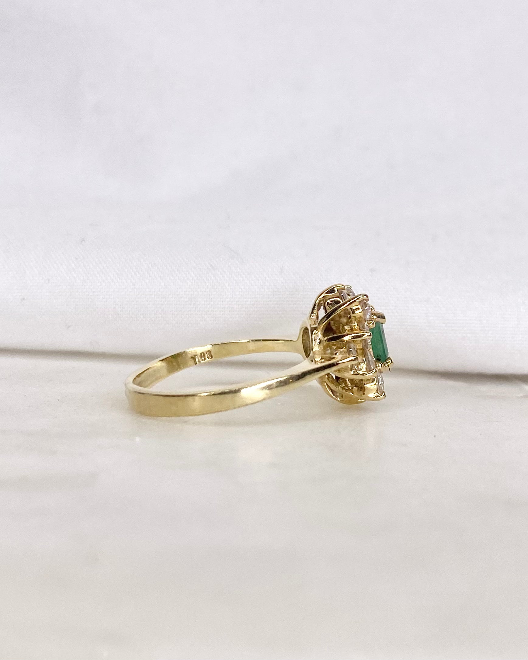 Bague Marguerite Émeraude &amp; Diamants "Élise"