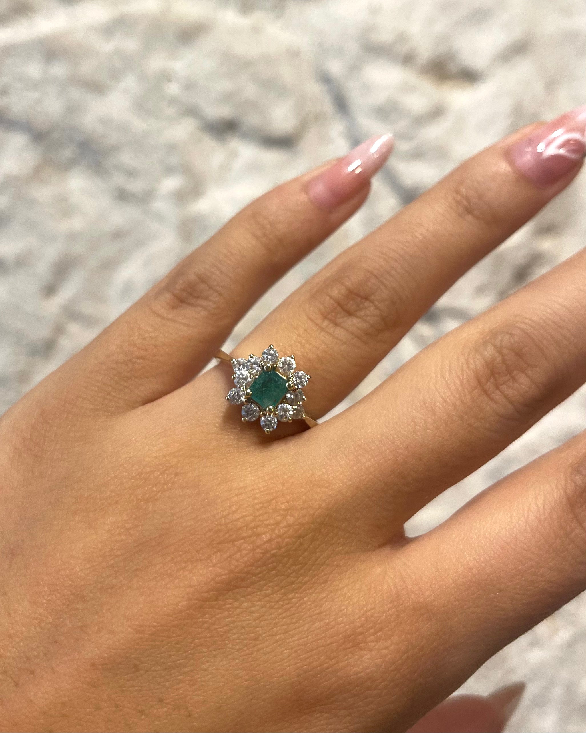Bague Marguerite Émeraude &amp; Diamants "Élise"