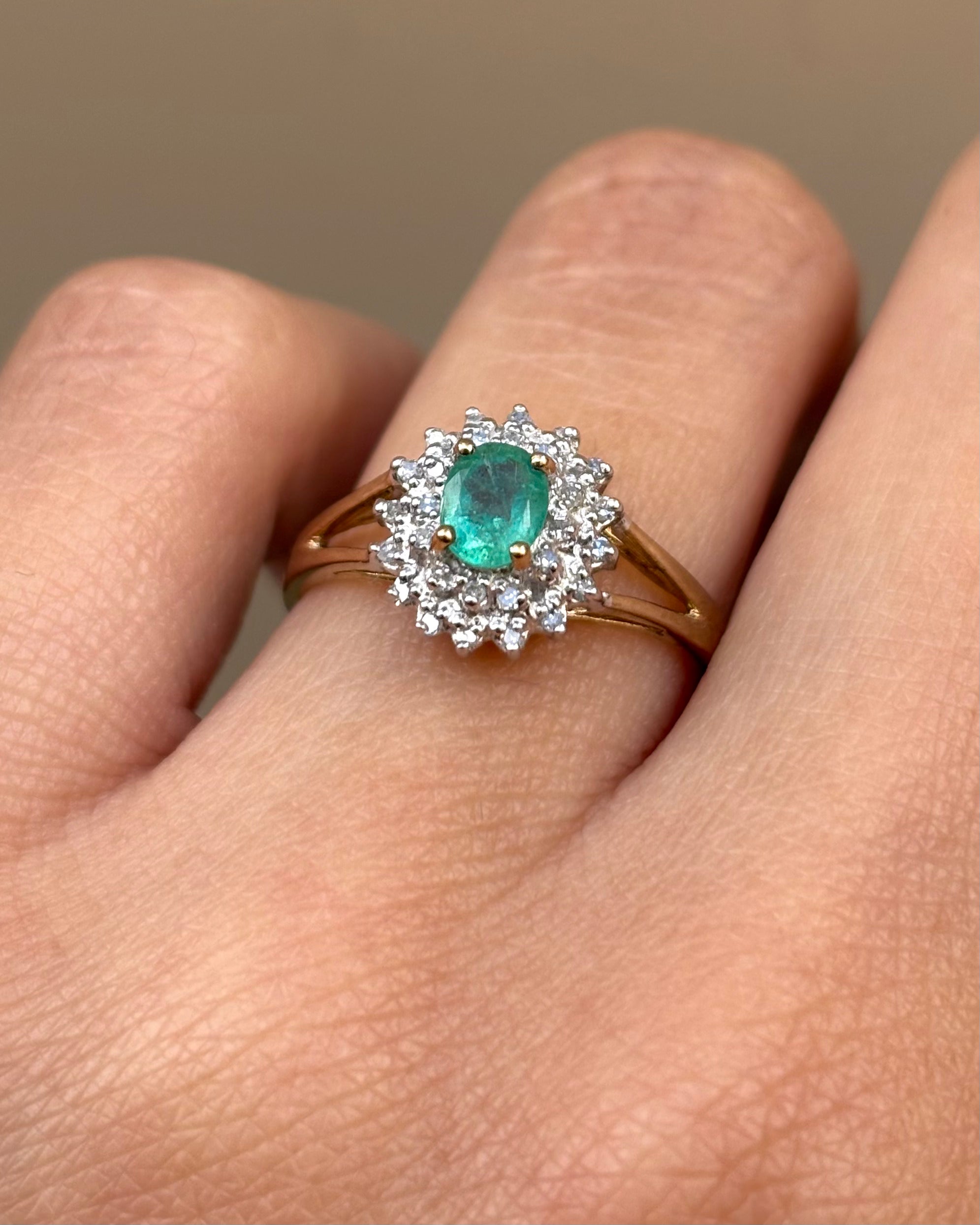 Marguerite Emerald 0.32 carat &amp; 28 Diamonds &quot;Odile&quot; Ring