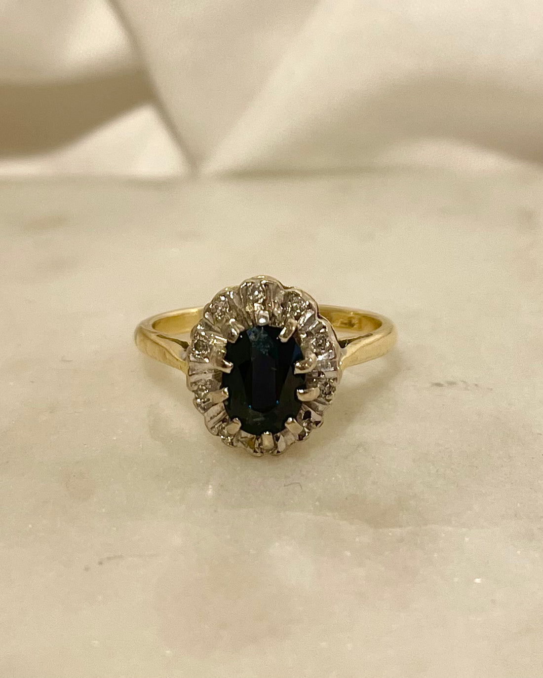 Bague Marguerite Saphir 1.05 Carat &amp; Diamants &quot;Mirone&quot;