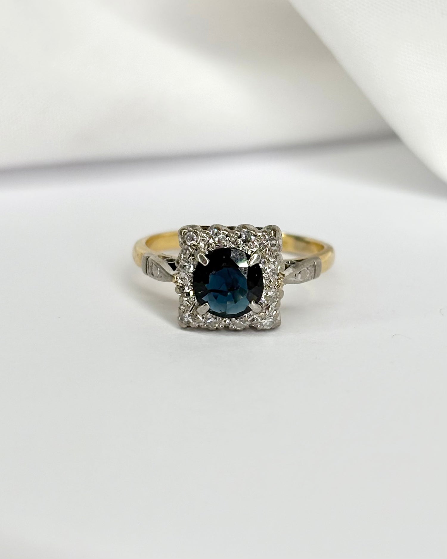 Marguerite Sapphire Ring 0.77 carat &amp; 12 Diamonds &quot;Sophia&quot;