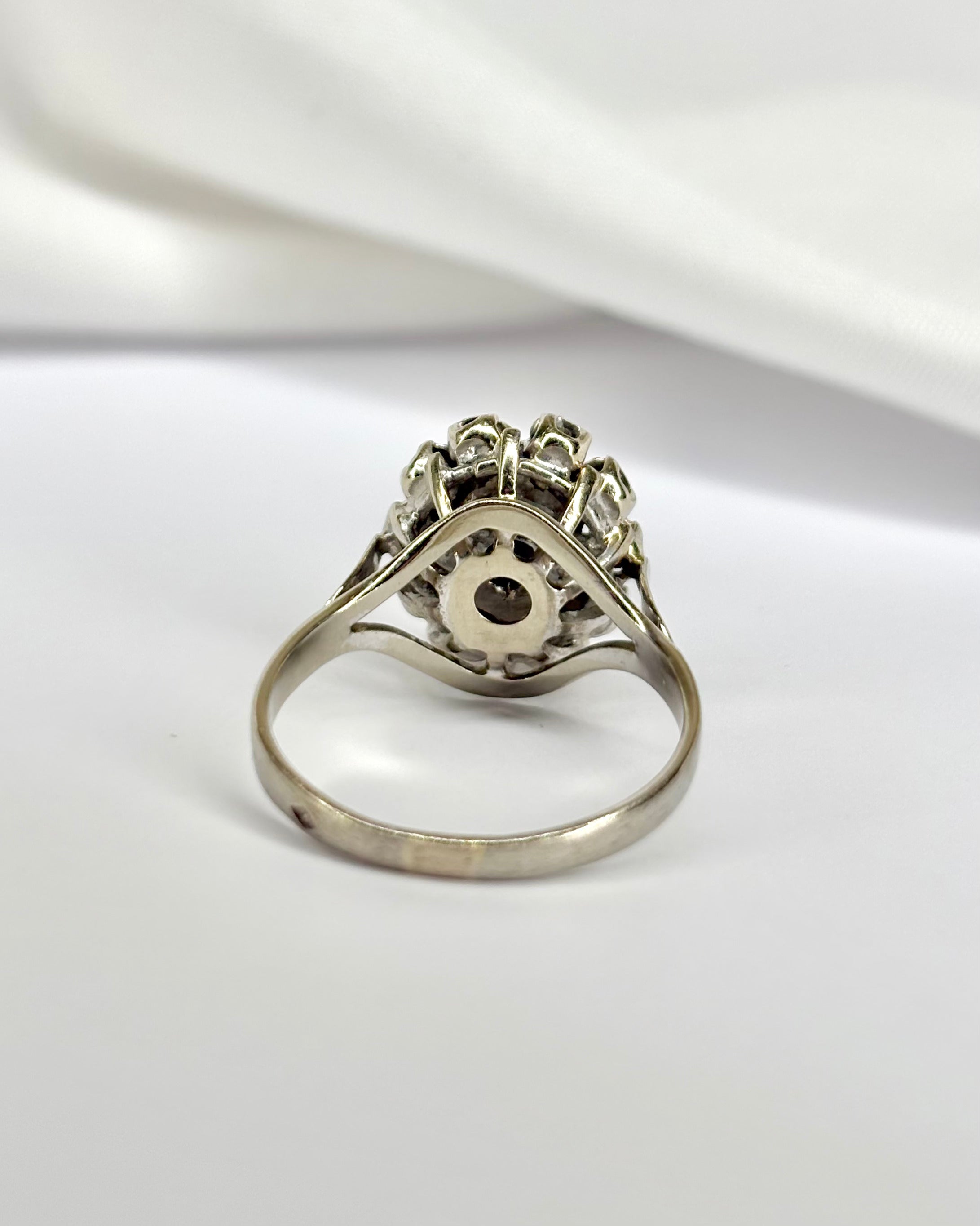 Bague Marguerite Saphir 1.55 carat &amp; Diamants "Isabelle"