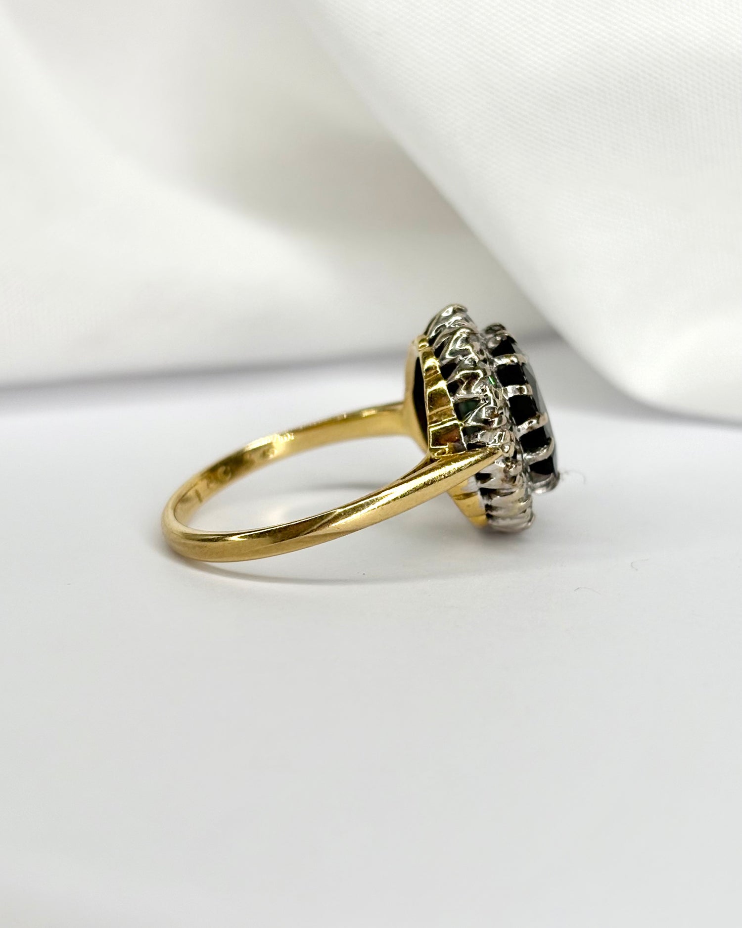 Marguerite Sapphire Ring 4.20 carats &amp; 14 Diamonds &quot;Karen&quot;