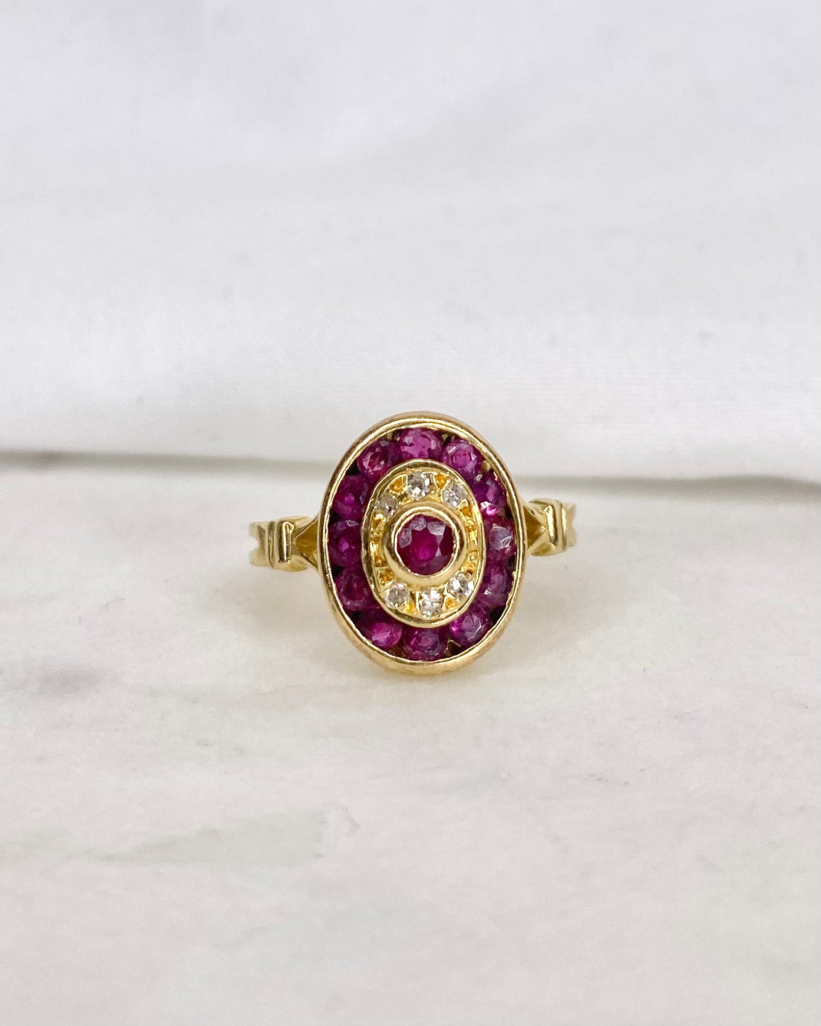 Anillo estilo Art Déco Rubíes y Diamantes "Celine"