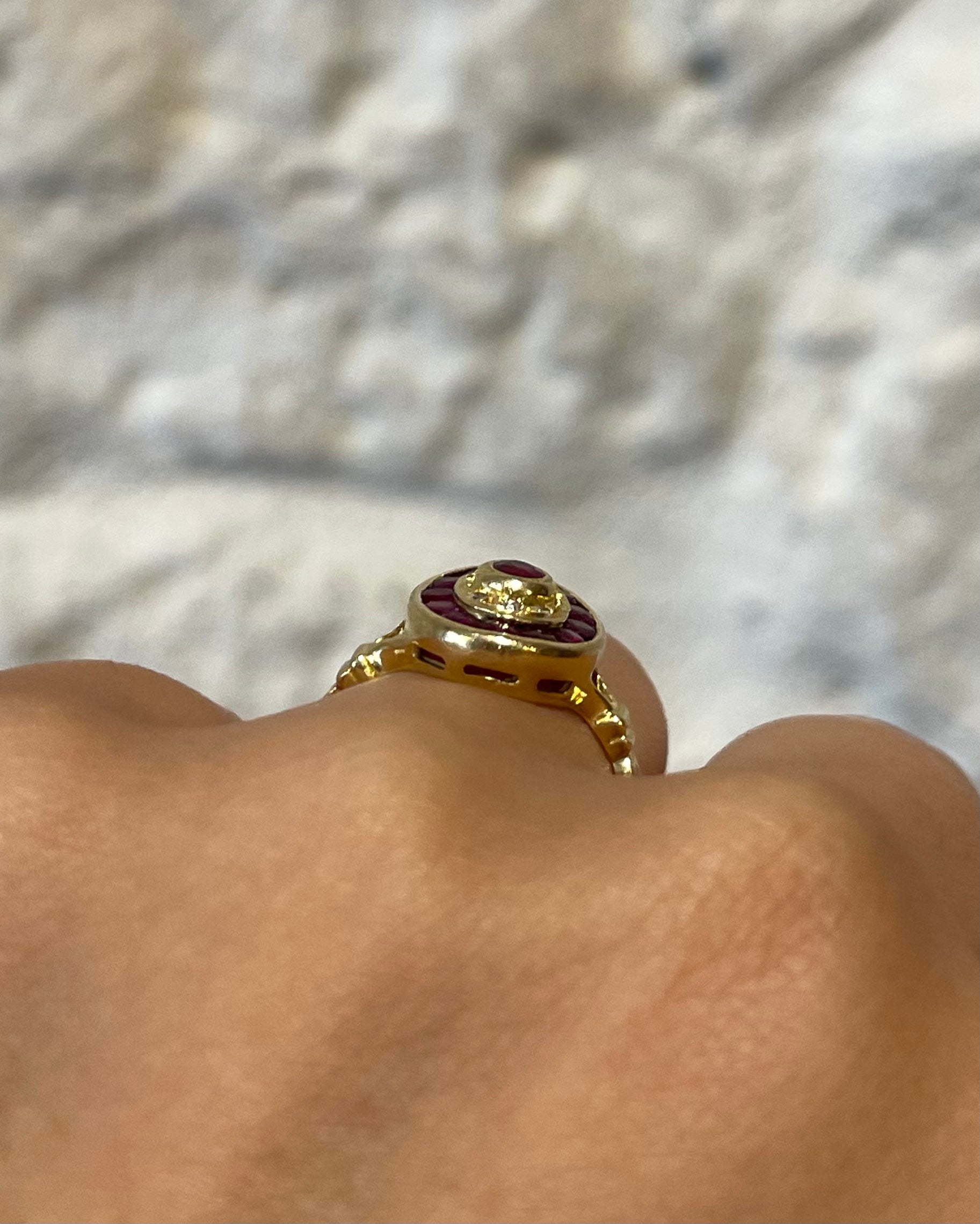 Anillo estilo Art Déco Rubíes y Diamantes "Celine"