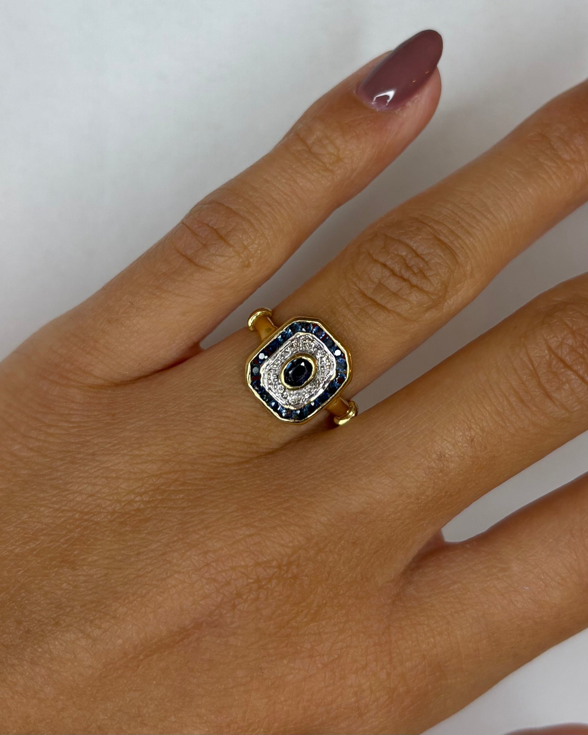 Anillo estilo Art Déco zafiros 0.55 quilates y diamantes "Noémie"