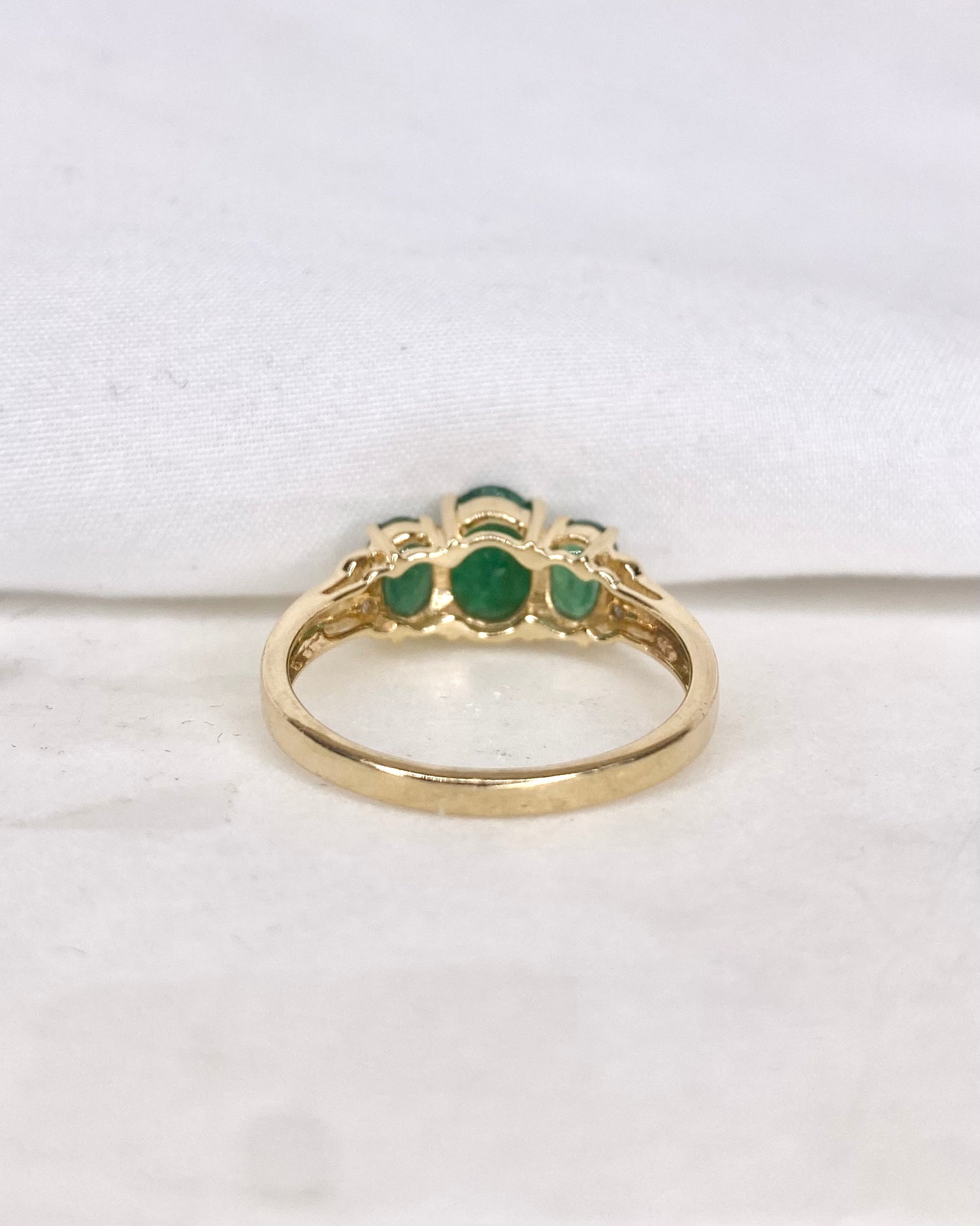 Bague Trilogie Émeraudes 2.32 carats &amp; Diamants  &quot;Molly&quot;
